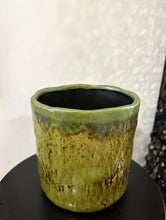 Load image into Gallery viewer, Ceramic Pot &quot;Augusta&quot; green Ø21/18 x H20 cm Pots &amp; Co Duif 
