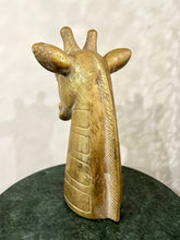 Load image into Gallery viewer, Giraffe Mokambo gold L18B16,5H28cm
