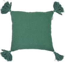 Lade das Bild in den Galerie-Viewer, Cushion cotton slub Green 45x45cm Textiles GoRound Interiors 
