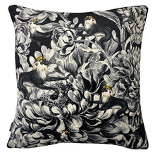 Lade das Bild in den Galerie-Viewer, Cushion Cover Velvet Phantom 50x50 LA167 Textiles Vanilla Fly 
