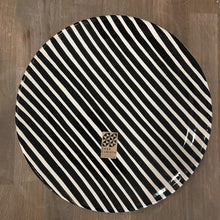 Lade das Bild in den Galerie-Viewer, ! Large Pattern Plate - Stripe - Black Kitchen Casa Cubista 
