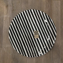 Lade das Bild in den Galerie-Viewer, ! Pattern Plate - Stripe - Black Kitchen Casa Cubista 
